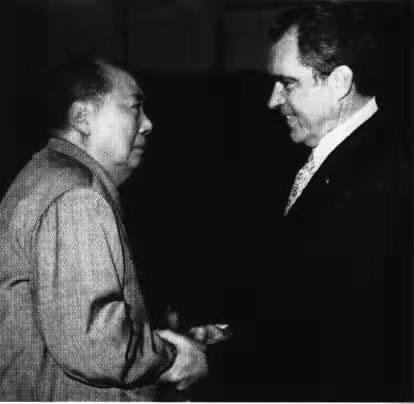 尼克松访华问主席：您有什么特长，听到答案，尼克松向他鞠了一躬