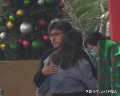 李湘简介:李湘又离婚了！闪婚、骗婚、吃软饭，她的前任一个比一个渣