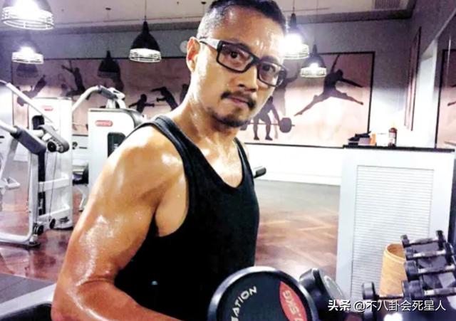 原来男演员都穿假肌肉衣，高伟光、甄子丹都穿，任嘉伦被骂得最惨