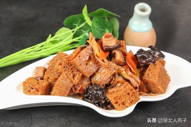 上海最出名的14道名小吃，特色上海味，香鹹可口，你都吃過幾道呢