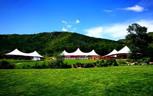 美國風情+瑞士山谷=中國最火康養小鎮