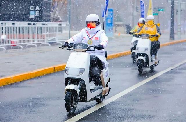 2款高性能电摩来了，最大续航超200公里，可实现跨城通勤
