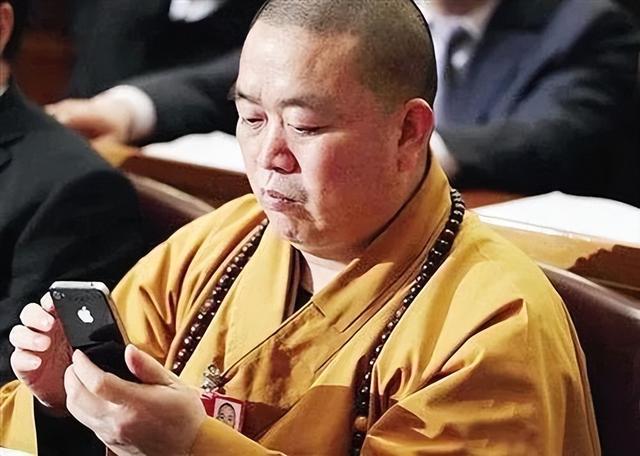 用着苹果手机，开发着房地产，少林寺还是那个少林寺吗？