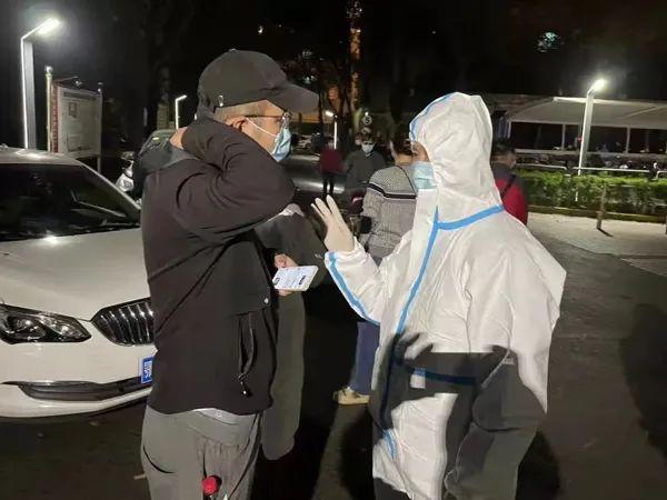 上海新增8+366！其中4+188在排查中发现！已启动应急预案，提高收治能力
