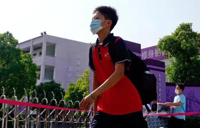 多地中小学“暑假时间”出炉，看到放假天数，学生和家长反响不一