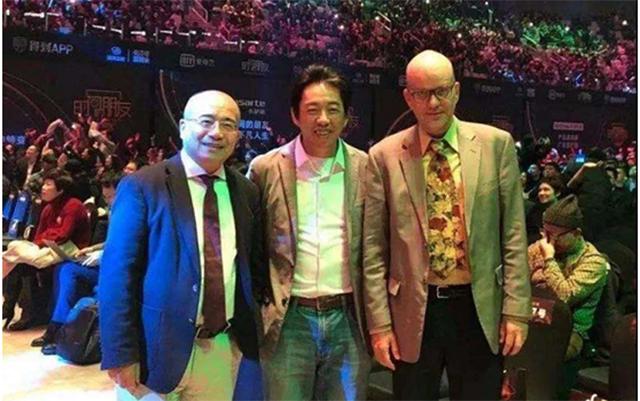 南京大学电子科学与工程学院马展