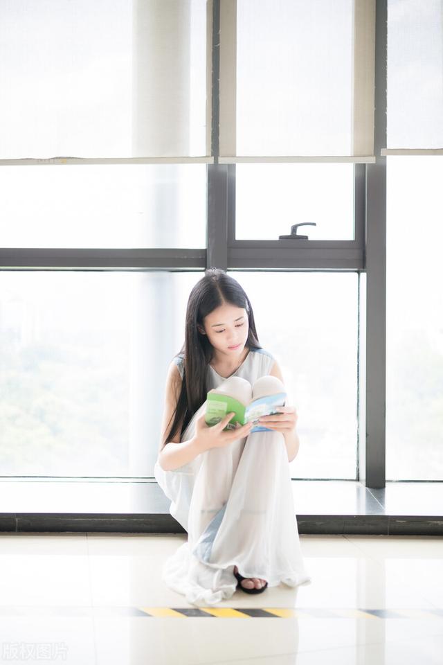 以“作为人，何谓正确？”进行判断