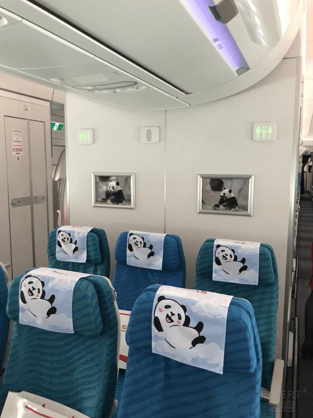 驚喜滿滿！王牌A359墨鏡俠執飛首航，川航還給乘客准備了大禮包