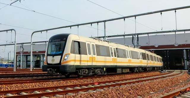 郑州通报新增33个病例活动轨迹/金水管城惠济中牟郑东登封部分区域实行分类管理/郑州11个县市区核酸检测