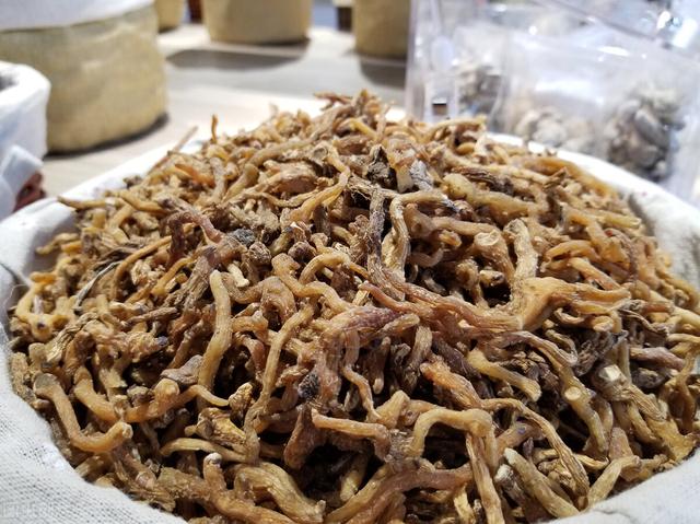 一张化解自汗、盗汗的方子！两味药搞定心气不固、阴虚内热型出汗