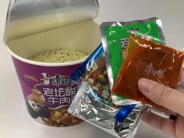 双汇火腿土坑酸菜315齐翻车，这样的食物你敢吃吗？
