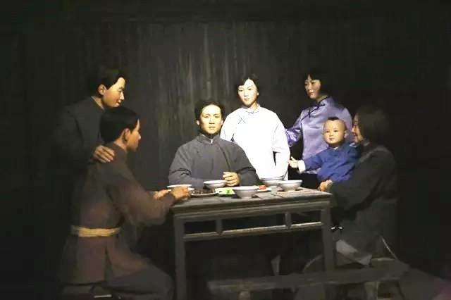 毛主席年轻时请教胡适问题被拒绝，多年后主席说：没人听我说土话