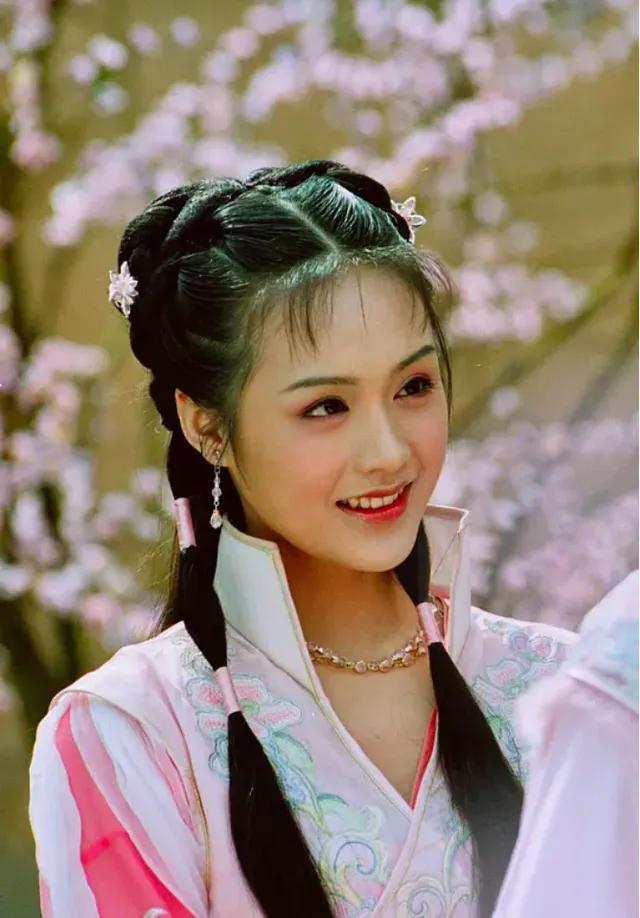 富大龙：与小8岁妻子裸婚，12年无儿无女，生活终究落得一地鸡毛