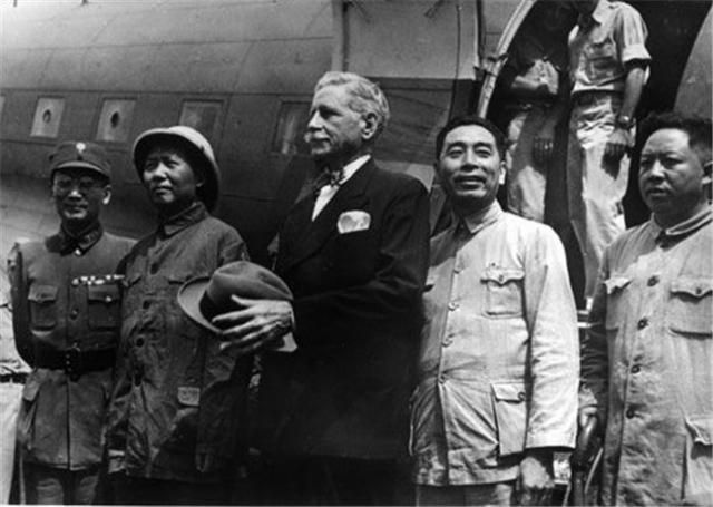 他是毛主席身边的“贴身保镖”，面对毛主席邀请，三次婉拒好意