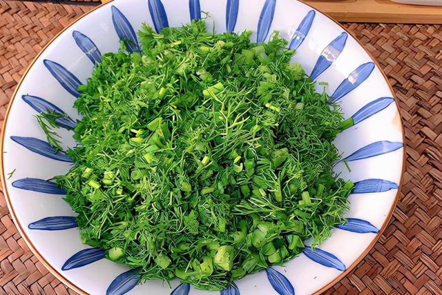 早春三月，这7道“应季菜”该多吃了，养肝健脾又润燥，舒服过春