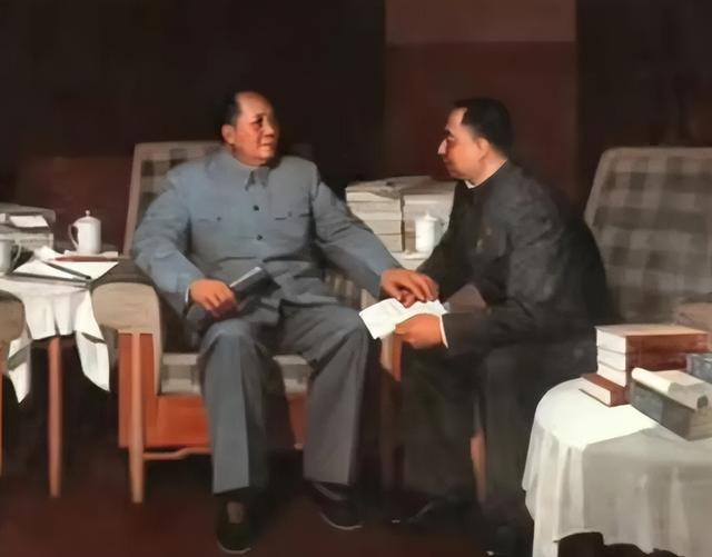 76年毛主席病逝后，华国锋紧急召开会议：眼下有三个问题急需解决