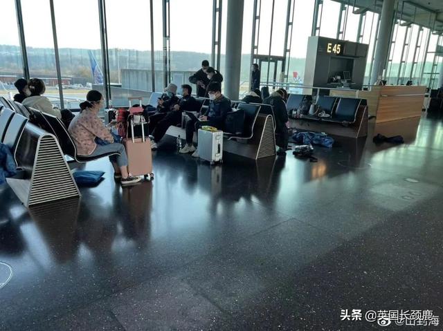 起飞前十分钟取消航班！200余名乘客滞留苏黎世：“我们想回家”