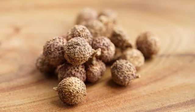 如果你正在吃补品，可要长点心了