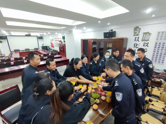 清水河站工会开展庆祝“三八”女职工系列活动