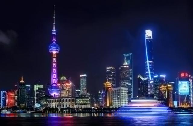 理想、蔚来销量腰斩，零跑反倒成了销冠？