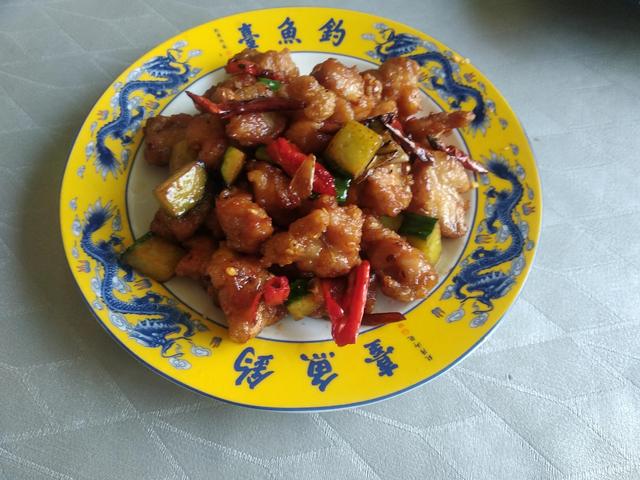 人过中年以后，建议常吃这4种食物，腿脚有劲易消化，别不懂吃