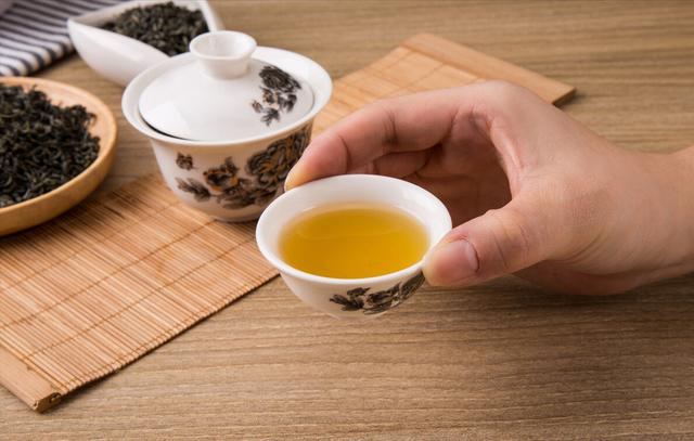 疫情过后，为了健康养生，一定要改变的5种不好喝茶习惯