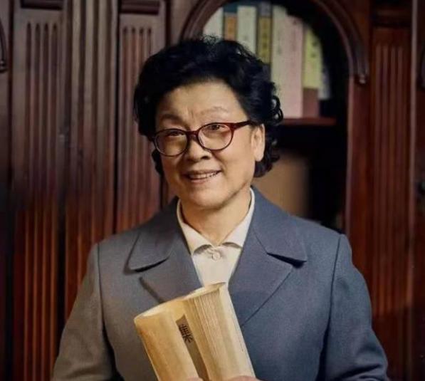 《人世间》中隐藏着一对亲戚，姑姑是一级演员，侄儿是六君子之一