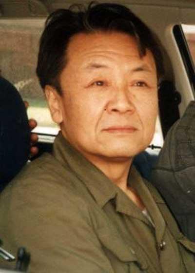 他是毛远新的继父，堂哥是方志敏，曾任江西省省长，享年88岁