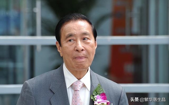香港感染总人数近105万，继李兆基出手后，陈启宗也出手了
