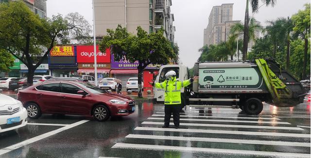 暴雨黄色预警信号生效！降雨+降温还会持续！明天珠海这些路或堵成这样！