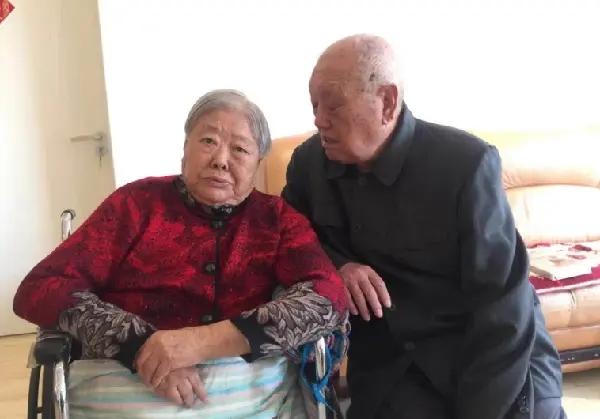 她因太优秀被印在一元人民币上，11岁嫁表哥，高寿90，您认识吗？