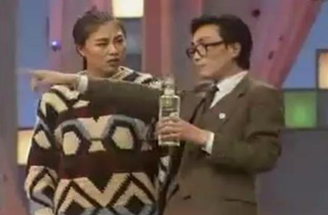 连上3个热搜，怒斥“畸形饭圈文化”，巩汉林凭啥？