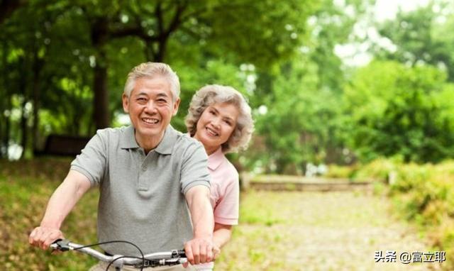 四月份养老金调整通知将公布，这五类人涨钱能超300元，凭什么？