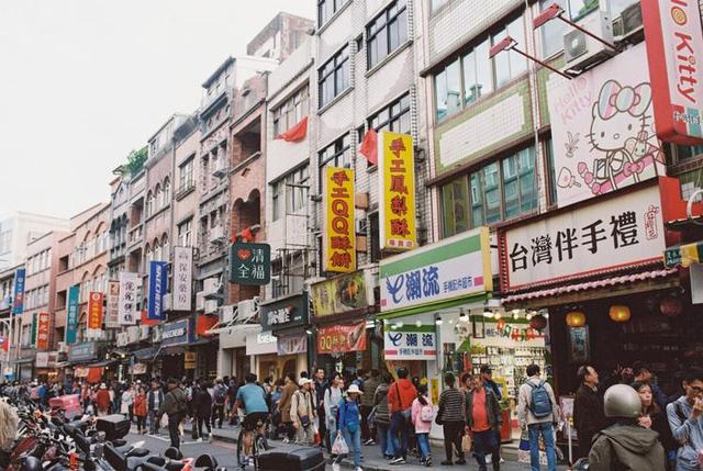 江涌：毛主席为何说，对付帝国主义要坚持“两条腿走路”？