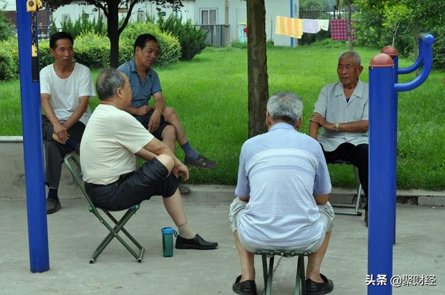 5年后，70、80、90后的打工人，都将面临两大难题，尽早做好准备