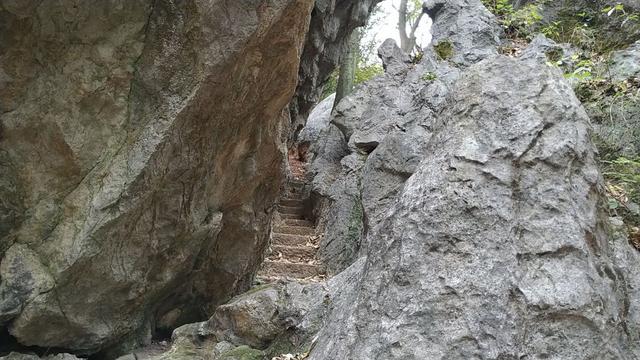 浙江這座178米小山，竟是皇城遺址？大多數人的杭州玩法，有遺憾