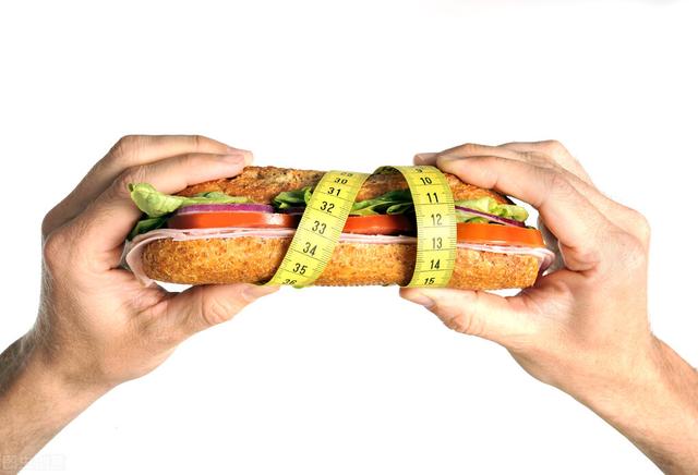 晚上减肥吃什么容易瘦，最有效的减肥晚餐？