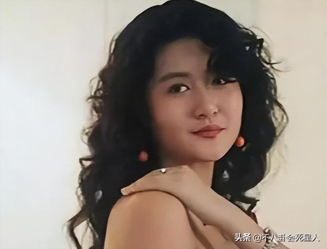 八位女星“成名”。美女背后，有人终身不婚，有人跳楼自杀。
(图21)