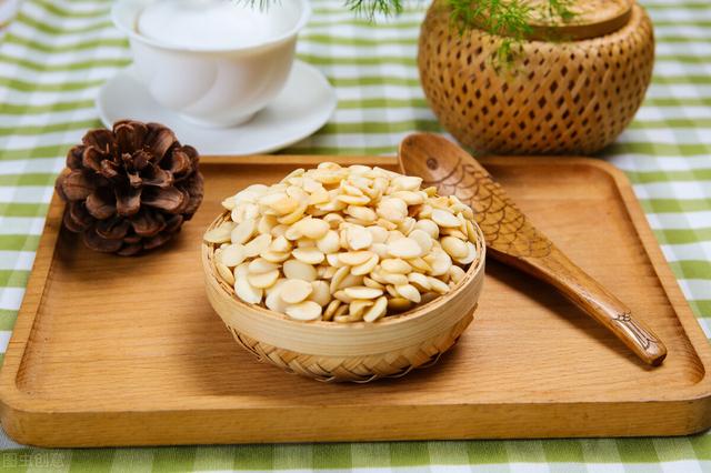 中风迅猛该如何治疗？中医治疗中风：活血化瘀，试试这几味中药