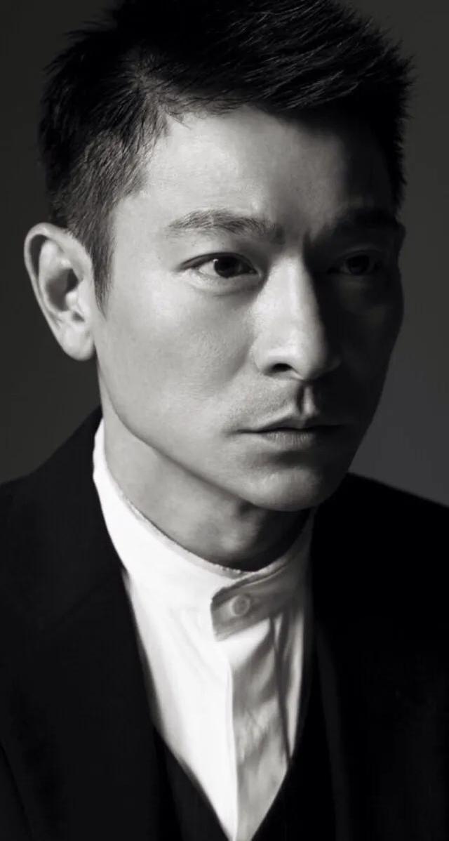 有个叫什么男的女明星(哪个女明星有个男字)