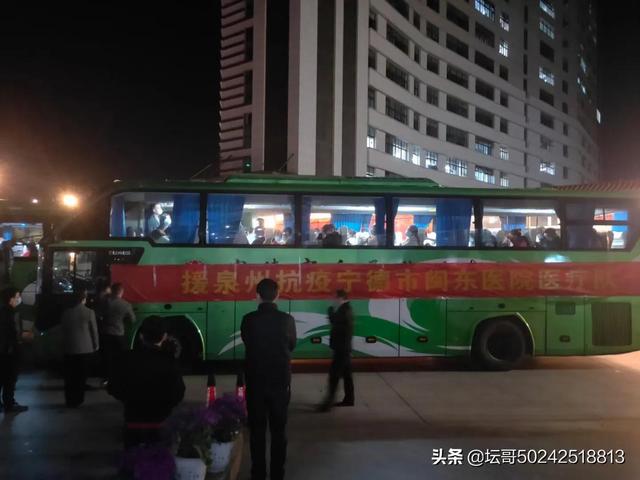 抗疫一直在路上，含泪中祝福他们凯旋归来