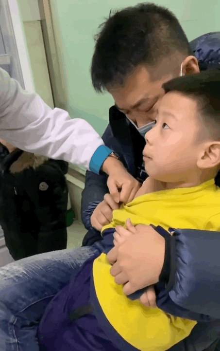 小孩打疫苗有多好笑，这绝对是家长们最社死的瞬间