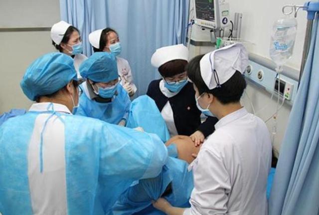 产妇生下“带壳宝宝”，当场大哭，带壳宝宝是怎样的，你知道吗？