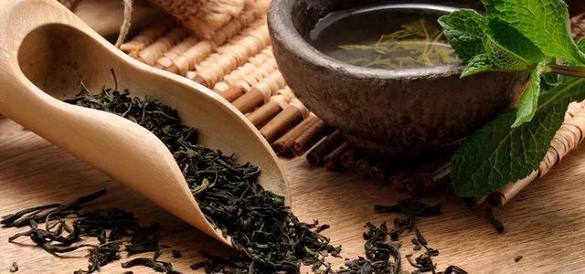 长期喝茶是好是坏？