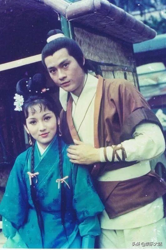 求别再硬演周芷若了！有人出尘脱俗，有人却噘嘴瞪眼“毁经典”