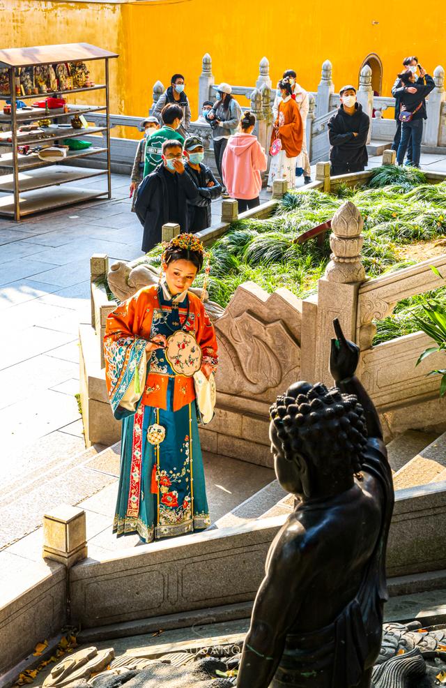 武漢寶通禅寺：在千年皇家寺院賞秋，是什麽感覺？