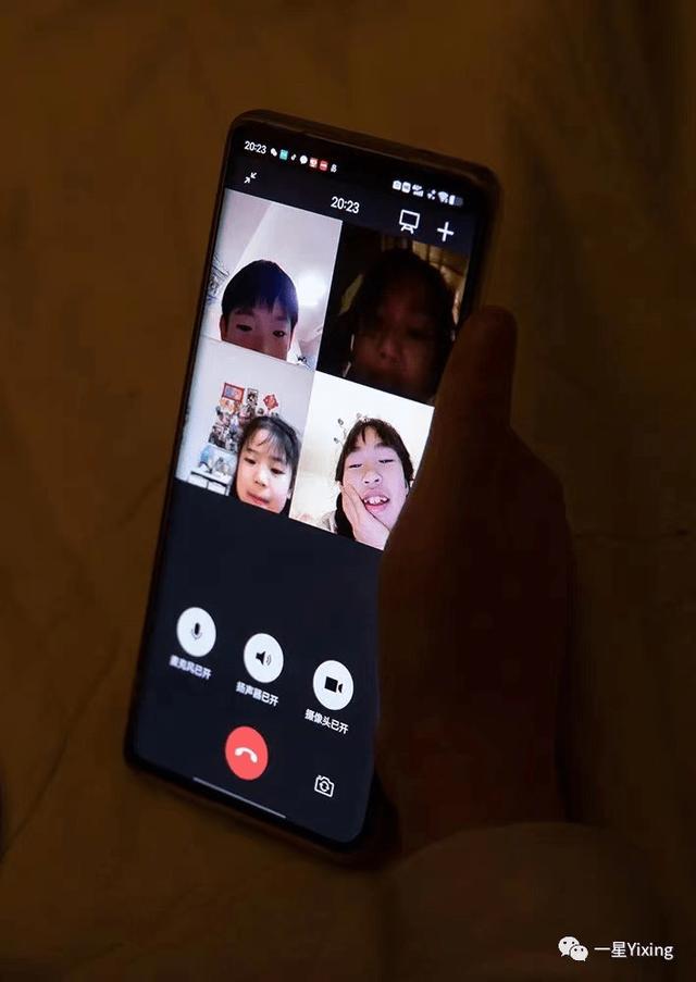 上海小区24天封控实录：小学女儿严控食物用量 种葱每天量高度