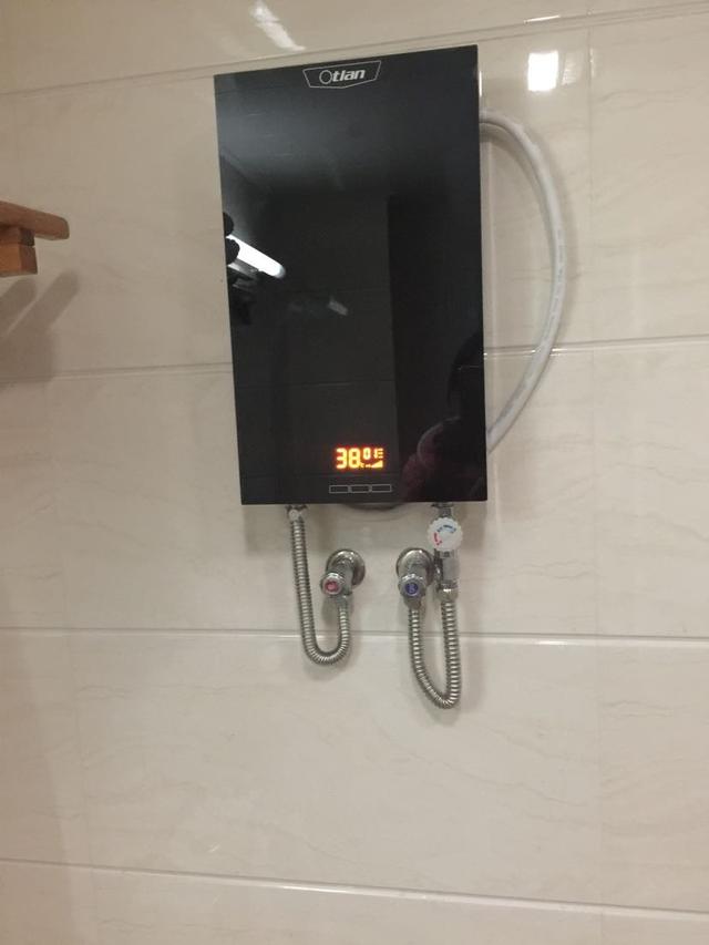 即热式电热水器即开即热，不占空间，为什么很少人买？来听听实话