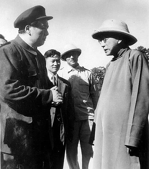 1949年毛主席邀张元济游天坛，期间问到：当年你在朝廷的俸禄多少