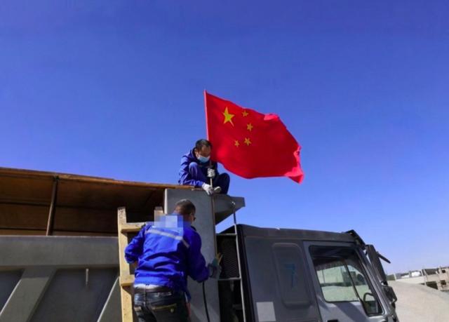 中国宣布包机撤侨，半小时4500名在乌华人报名，台胞：爱祖国母亲